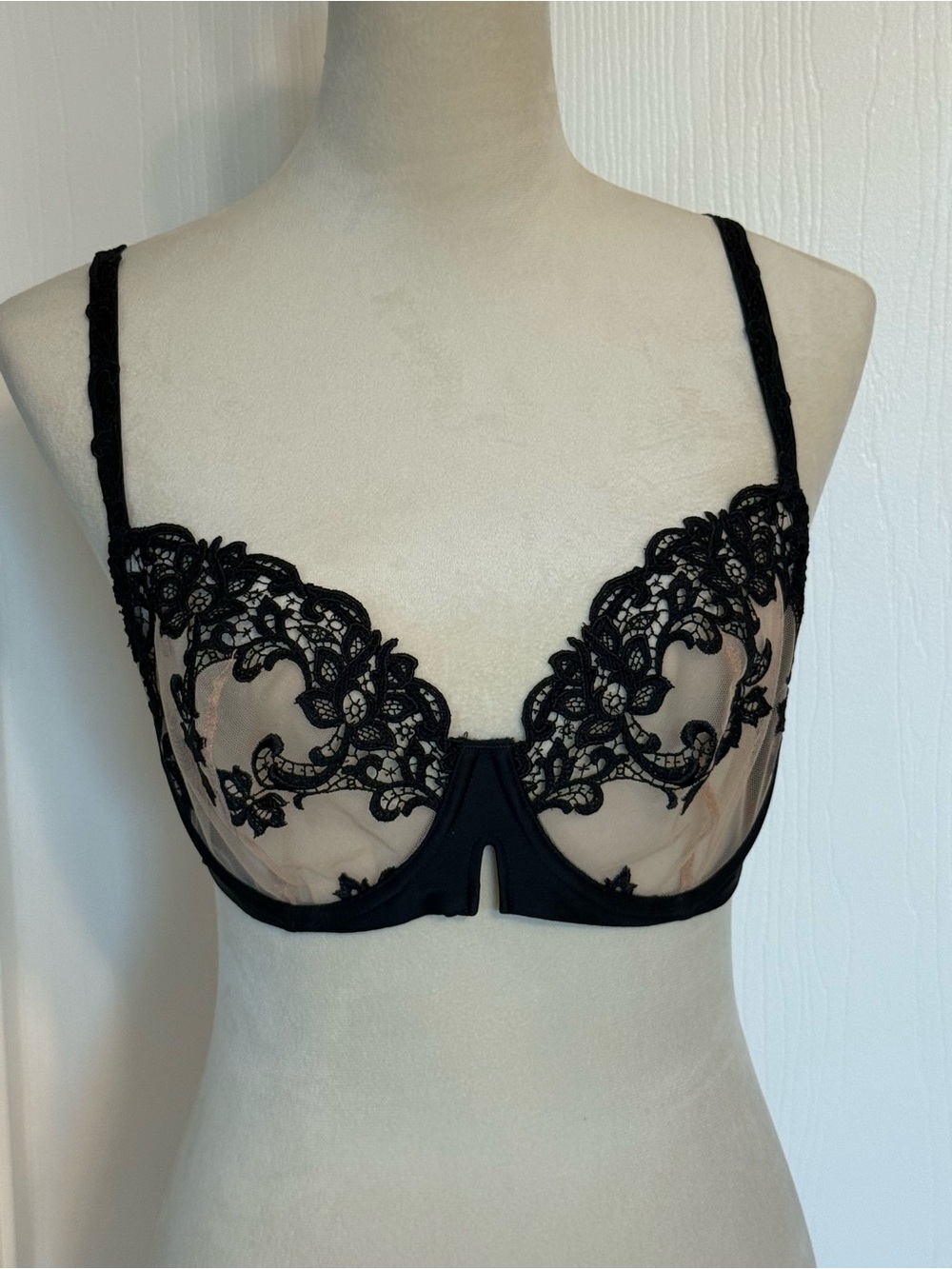 Simone Perele Black Embroidered Sheer Underwire Bra - Women Intimates